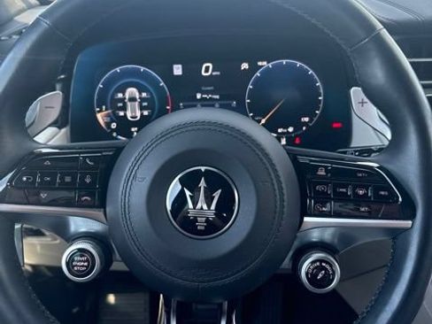 Used 2023 Maserati Grecale Modena AWD/4WD image 17
