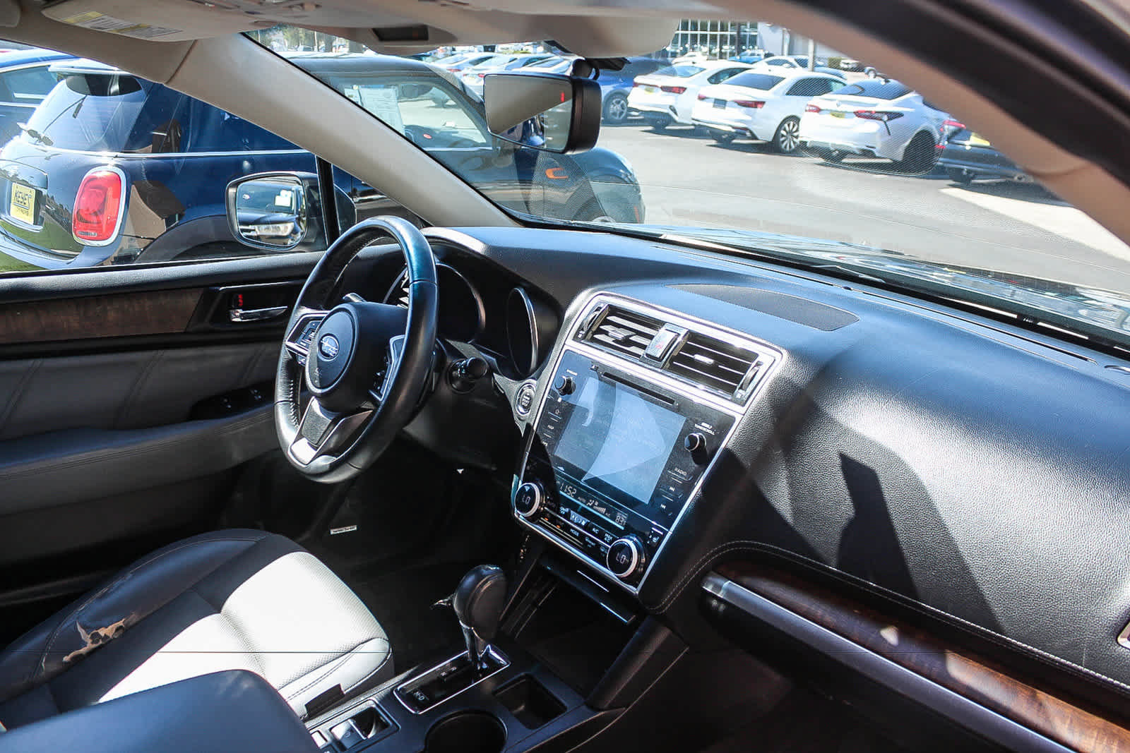 Used 2018 Subaru Outback 3.6R Limited AWD/4WD image 21