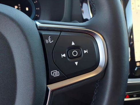 Used 2025 Volvo S60 B5 Core image 36