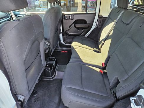 Used 2020 Jeep Wrangler Unlimited Sport S AWD/4WD image 15