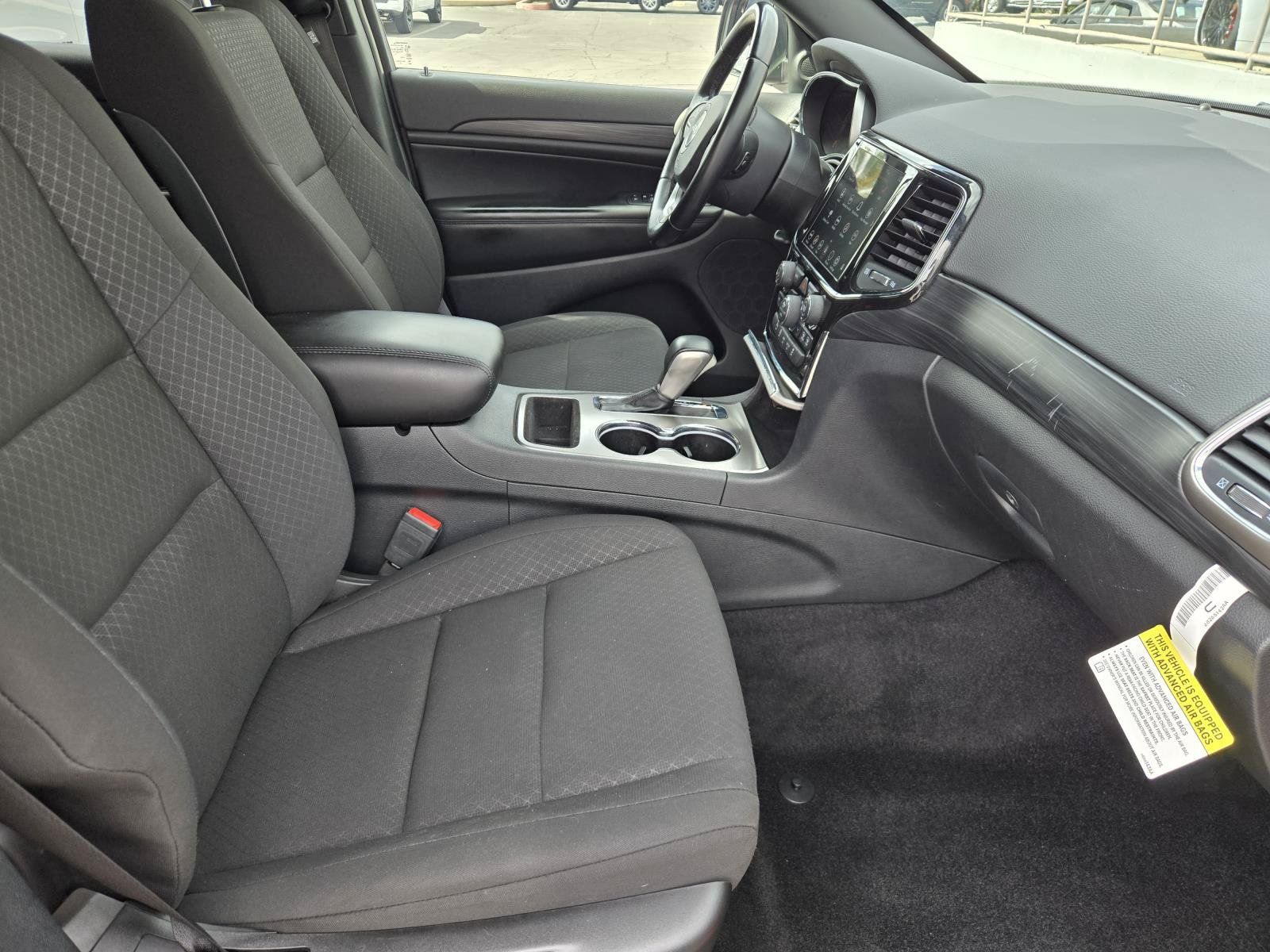 Used 2022 Jeep Grand Cherokee Laredo E RWD image 34