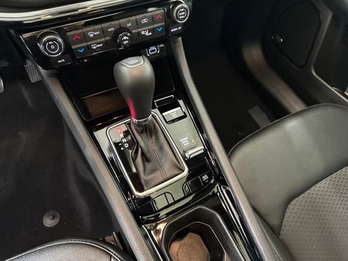 Used 2024 Jeep Compass Latitude w/ Sun and Sound Group image 20