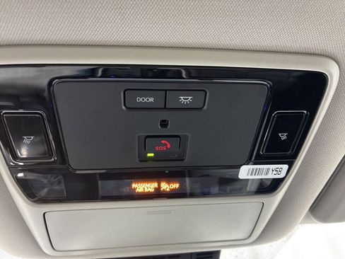 Used 2024 Toyota Grand Highlander XLE image 12