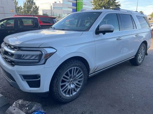Used 2022 Ford Expedition Max Limited image 5