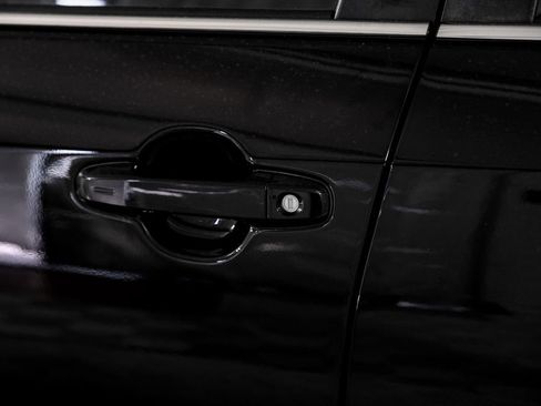 Used 2014 Toyota Camry SE w/ Leather Package image 40