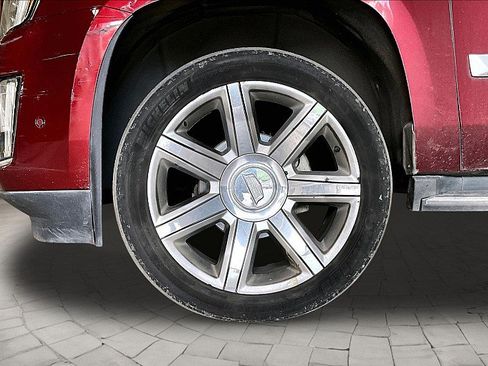 Used 2017 Cadillac Escalade Luxury RWD image 7