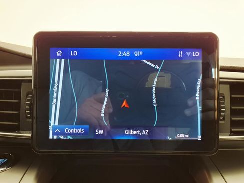 Used 2022 Ford Explorer XLT w/ Equipment Group 202A RWD image 18