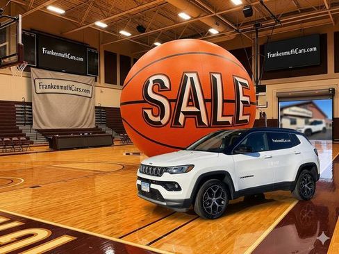 Used 2024 Jeep Compass Limited image 1