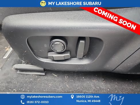 Used 2024 Land Rover Range Rover Evoque Dynamic SE AWD/4WD image 12