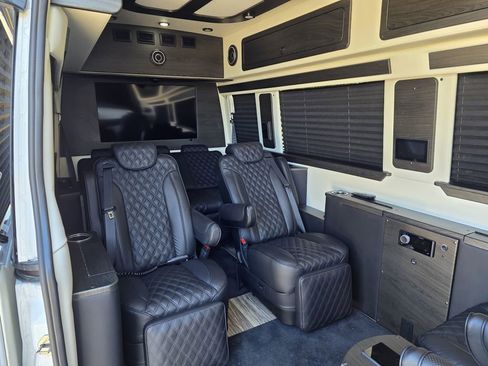 Used 2021 Mercedes-Benz Sprinter 3500 w/ Parking Package image 17