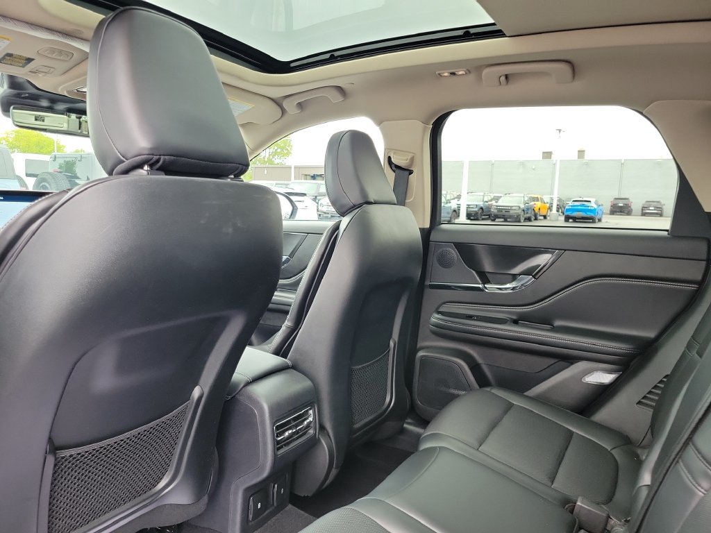 Certified 2023 Lincoln Corsair AWD w/ Equipment Group 101A image 16