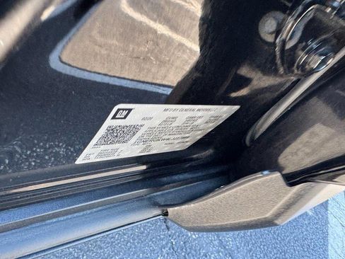 Used 2020 Chevrolet Traverse LT image 28