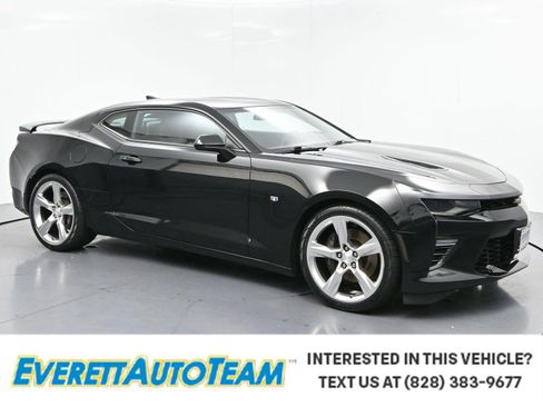 Used 2018 Chevrolet Camaro SS RWD image 1