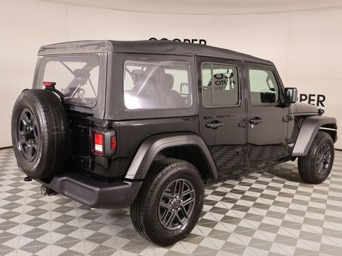 Used 2021 Jeep Wrangler Unlimited Sport AWD/4WD image 19