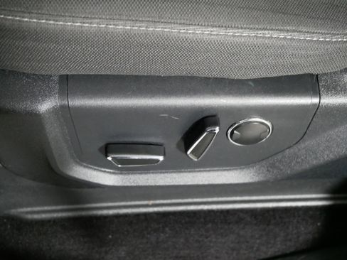 Used 2015 Ford F150 XLT w/ Equipment Group 302A Luxury image 20