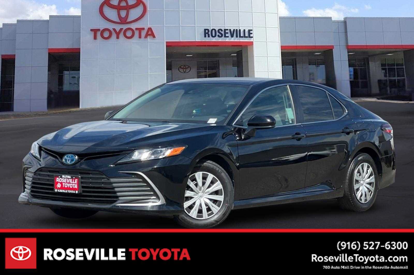Used 2022 Toyota Camry LE FWD image 1