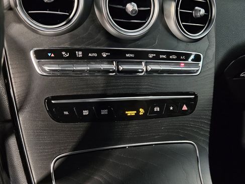 Used 2021 Mercedes-Benz GLC 300 4MATIC Coupe image 32