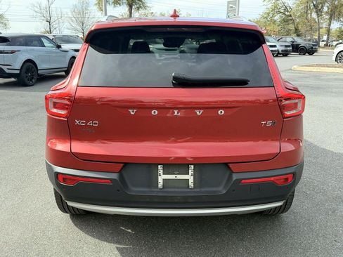 Used 2019 Volvo XC40 T5 Momentum image 7
