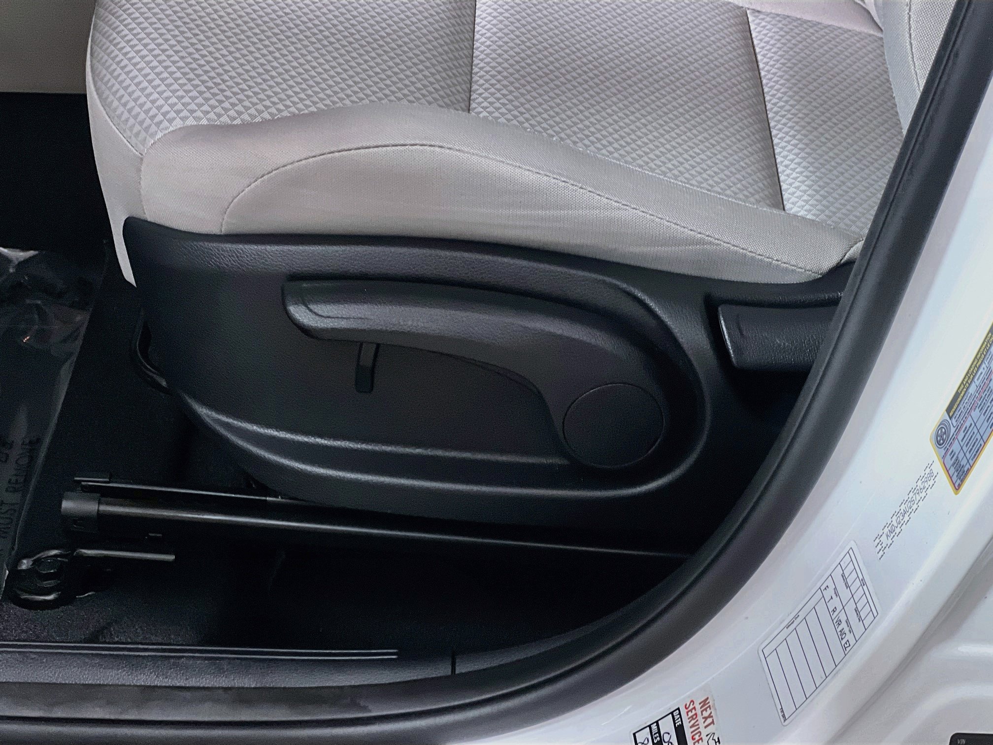 Used 2025 Kia Soul LX w/ LX Technology Package FWD image 16