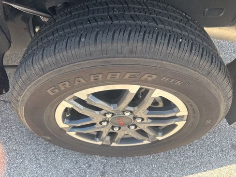 Used 2024 Toyota Tacoma TRD Sport AWD/4WD image 8