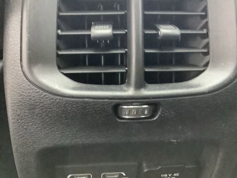 Used 2022 Jeep Cherokee Trailhawk w/ Sun & Sound Group image 11