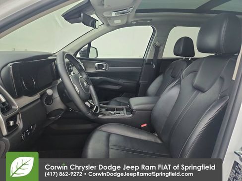 Used 2021 Kia Sorento EX w/ Panoramic Sunroof Package AWD/4WD image 18