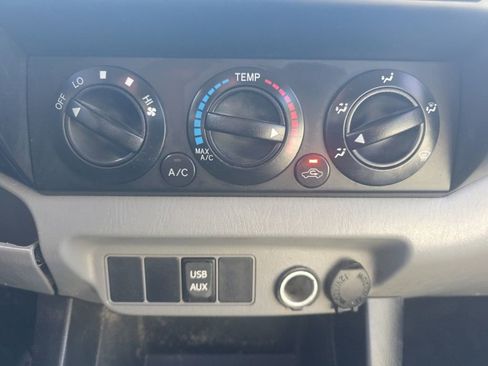 Used 2015 Toyota Tacoma PreRunner image 22