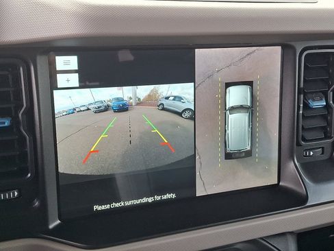 Used 2023 Ford Bronco Wildtrak image 18