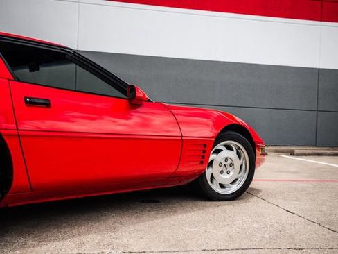 Used 1994 Chevrolet Corvette Coupe RWD image 26