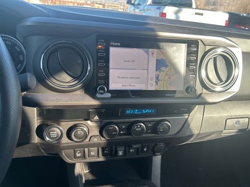 Used 2023 Toyota Tacoma TRD Sport image 28