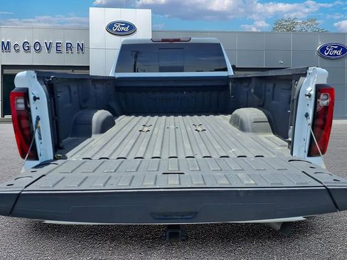Used 2024 GMC Sierra 3500 Denali AWD/4WD image 19