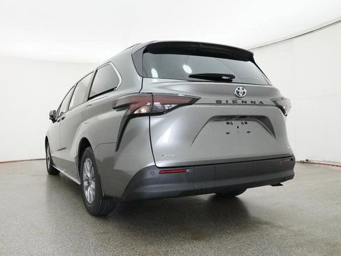 New 2026 Toyota Sienna XLE FWD image 49