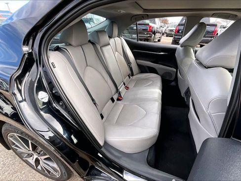 Used 2024 Toyota Camry XLE image 19