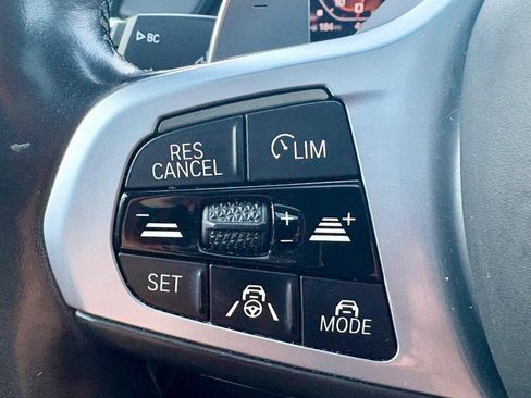 Used 2020 BMW X7 M50i image 22