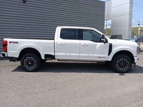 New 2026 Ford F250 Platinum image 2