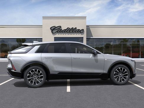 New 2026 Cadillac Lyriq Sport image 5