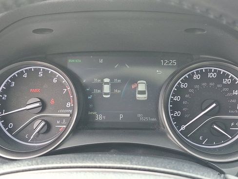 Used 2021 Toyota Camry SE w/ Cold Weather Package image 21