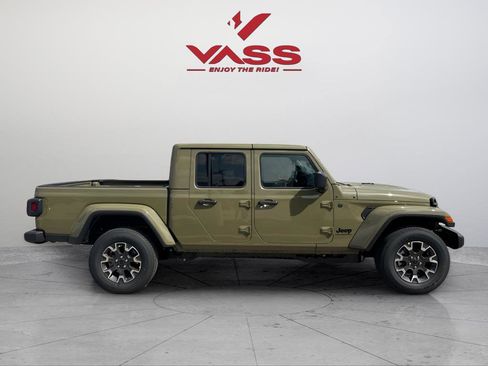 New 2026 Jeep Gladiator Sport AWD/4WD image 7