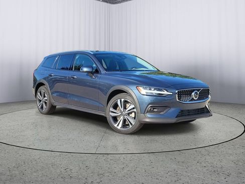 New 2026 Volvo V60 B5 Cross Country Plus w/ Protection Package Premier AWD/4WD image 1