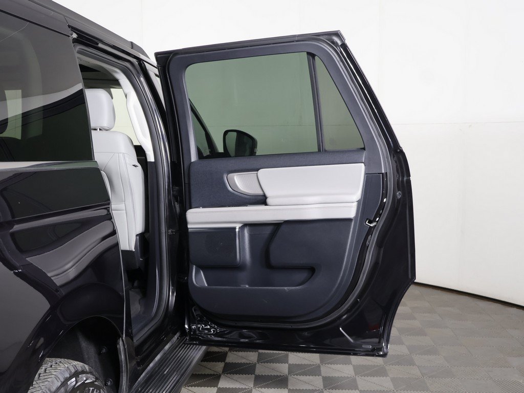 Used 2025 Ford Expedition Max Active AWD/4WD image 27