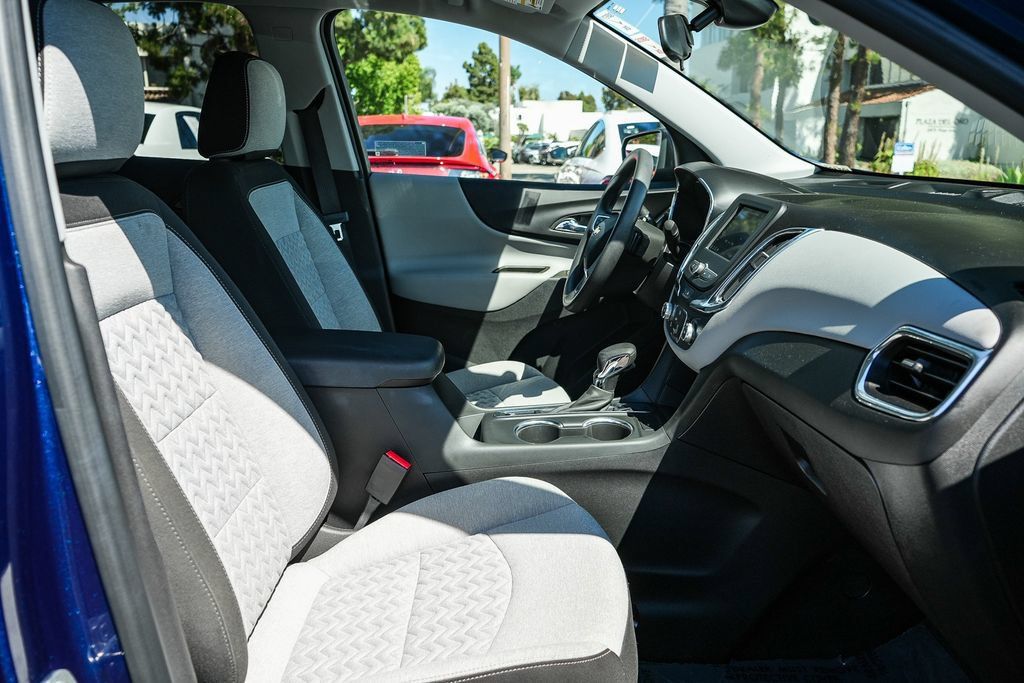 Used 2023 Chevrolet Equinox LT FWD image 18