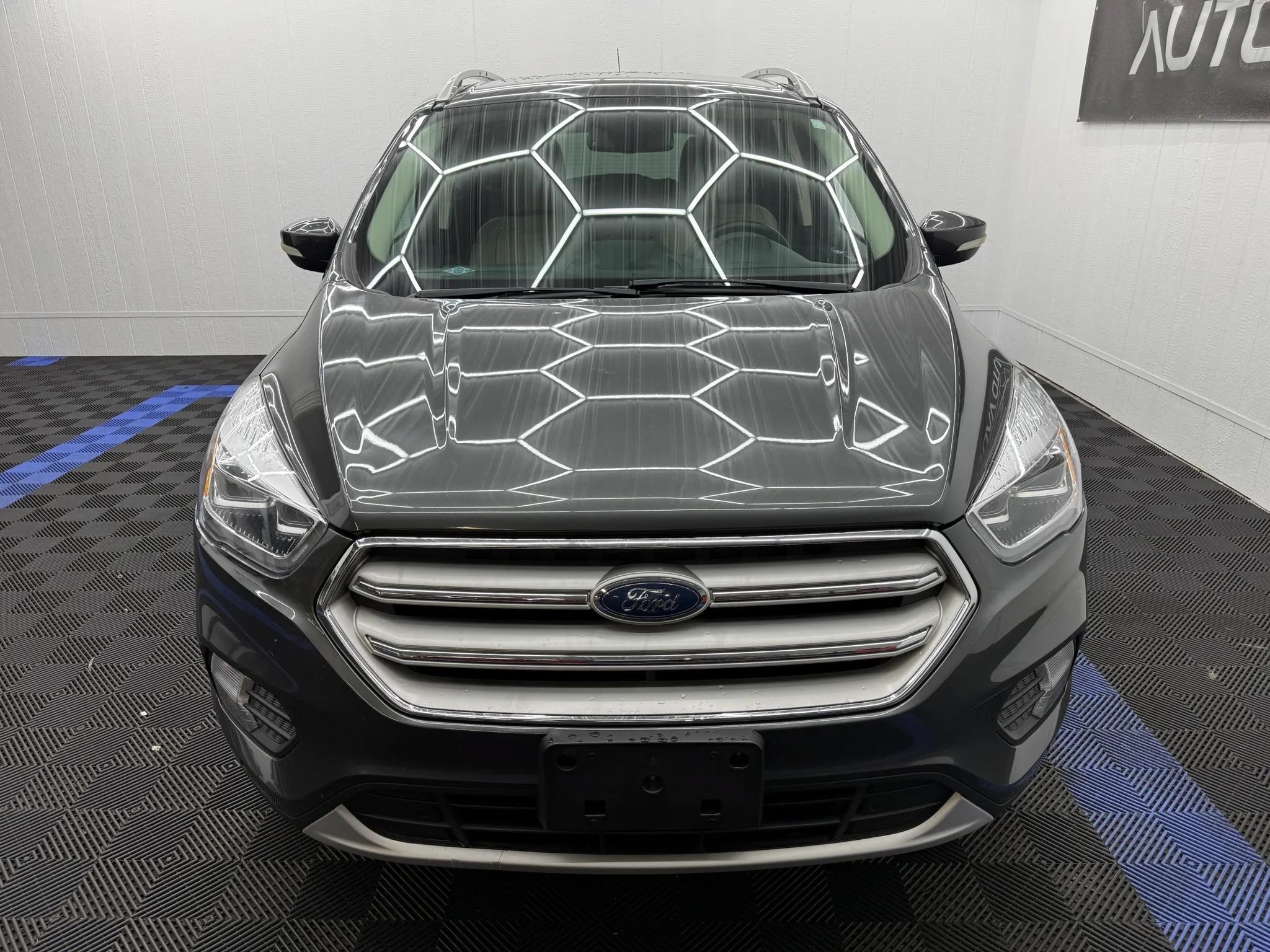 Used 2018 Ford Escape Titanium FWD image 4