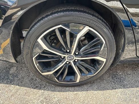Used 2024 Nissan Altima 2.5 SR FWD image 10