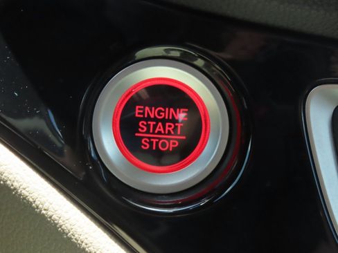 Used 2019 Honda Pilot Elite image 32
