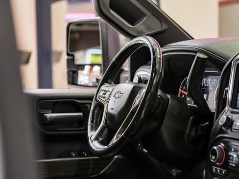 Used 2023 Chevrolet Silverado 2500 High Country w/ Z71 Off-Road Package image 16