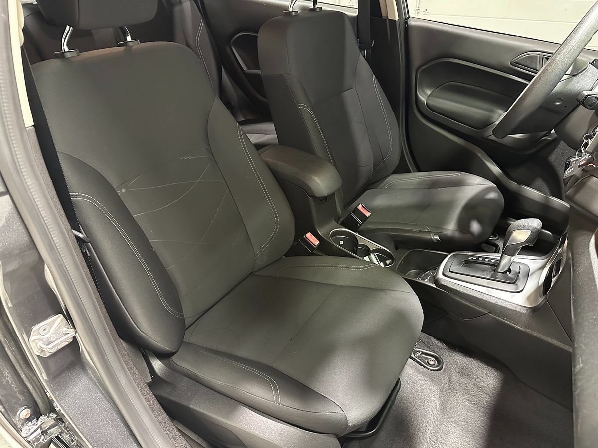 Used 2019 Ford Fiesta SE FWD image 12