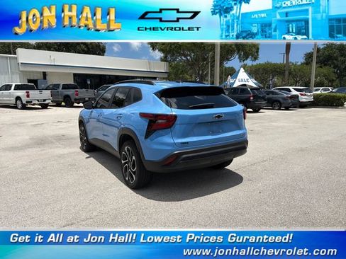 Used 2024 Chevrolet Trax RS w/ Driver Confidence Package FWD image 7