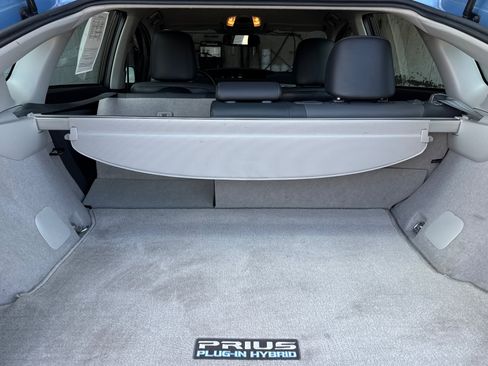 Used 2014 Toyota Prius Prime Advanced FWD image 15