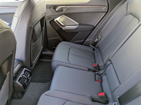 New 2025 Audi Q3 2.0T Premium image 30