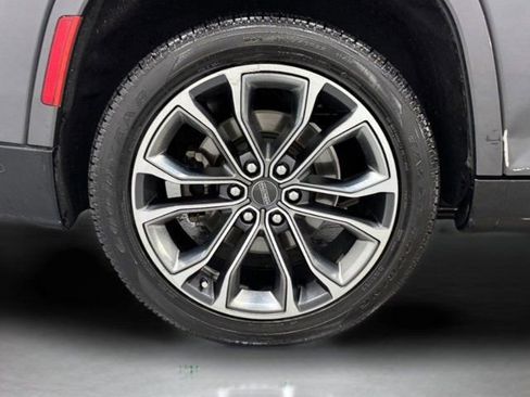 Used 2022 Jeep Grand Wagoneer Series III w/ Rear Seat Video Group 1 image 8